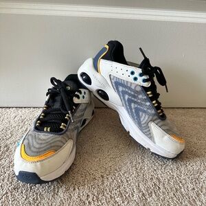 Big Kid’s Unisex Nike Air Max Sneakers Size 3.5Y DQ0296-102